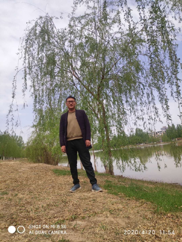 风中的烟头的第一张照片--泰州相亲服务中心