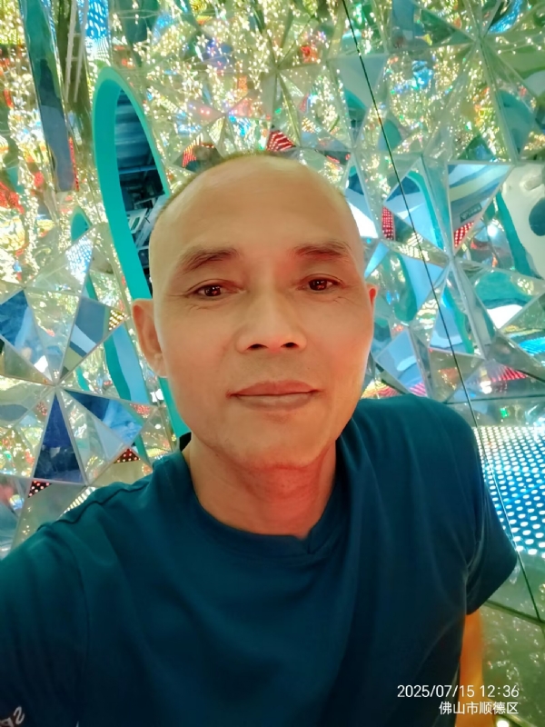 阿里睡不着的第二张照片--泰州相亲服务中心