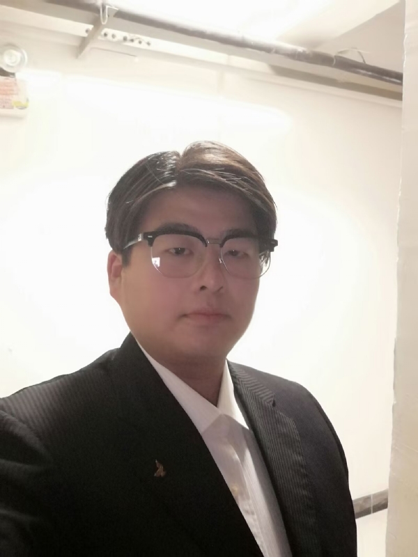 孤独一人的第一张照片--泰州相亲服务中心