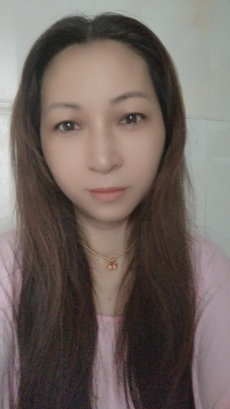 依依的第一张照片--泰州相亲服务中心