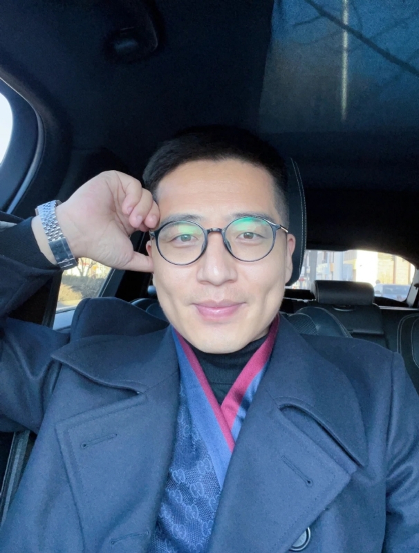 只为与你相遇的第二张照片--泰州相亲服务中心