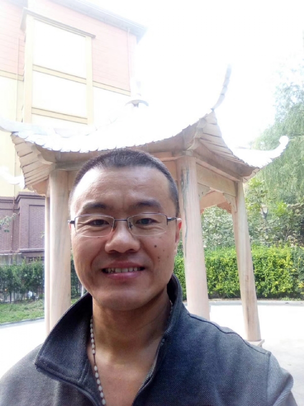 撸起袖子加油干的第一张照片--泰州相亲服务中心