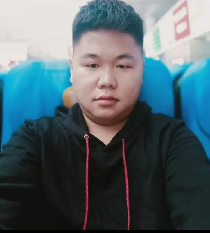 黄斌的第二张照片--泰州相亲服务中心