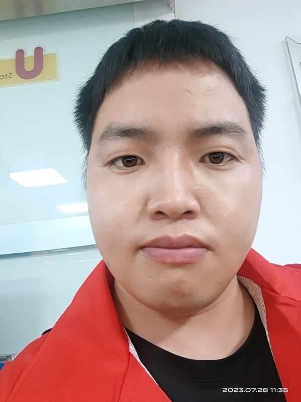 匆忙的第二张照片--泰州相亲服务中心