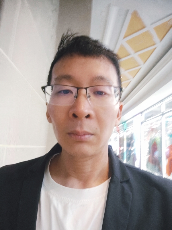 欣欣向荣的第一张照片--泰州相亲服务中心