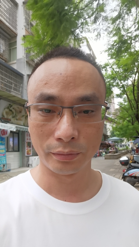 孤狼的第二张照片--泰州相亲服务中心