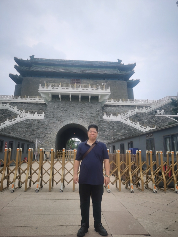 伟哥的第一张照片--泰州相亲服务中心