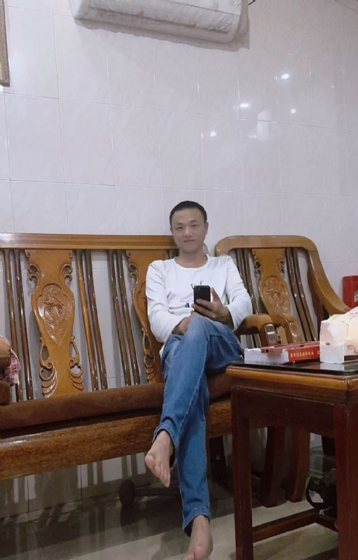 知年的第三张照片--泰州相亲服务中心