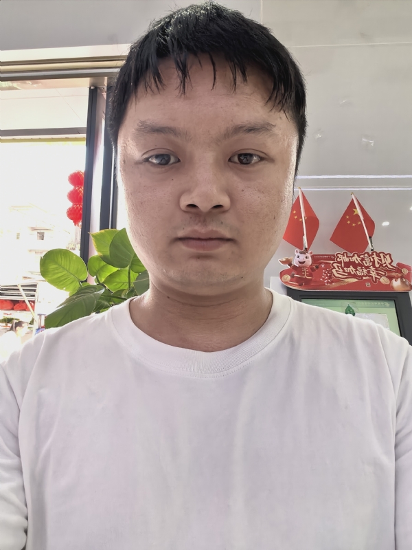 孤单的人生的第一张照片--泰州相亲服务中心