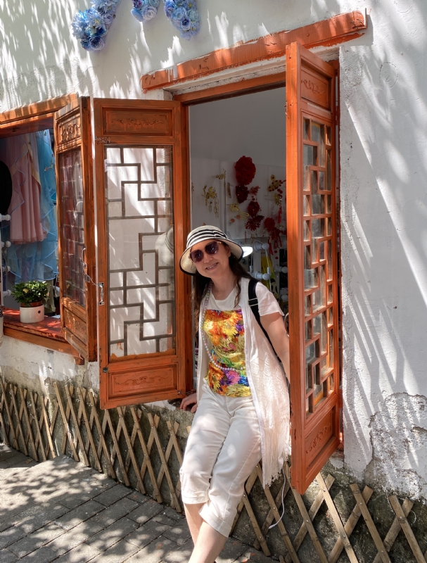 stella的第三张照片--泰州相亲服务中心