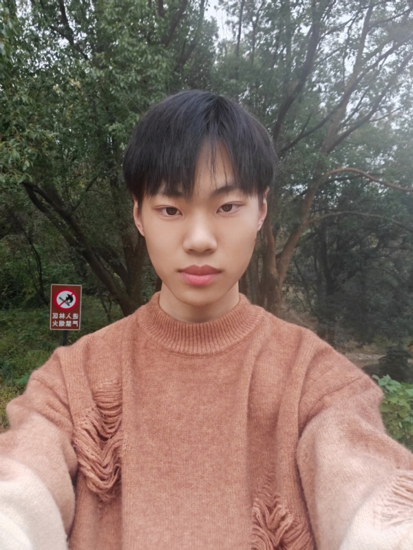 祤辰的第三张照片--泰州相亲服务中心