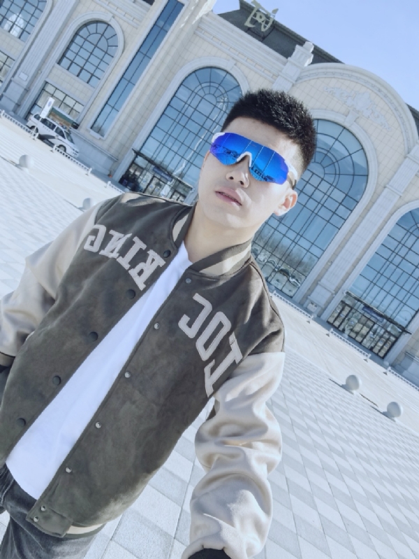 Fine超的第一张照片--泰州相亲服务中心